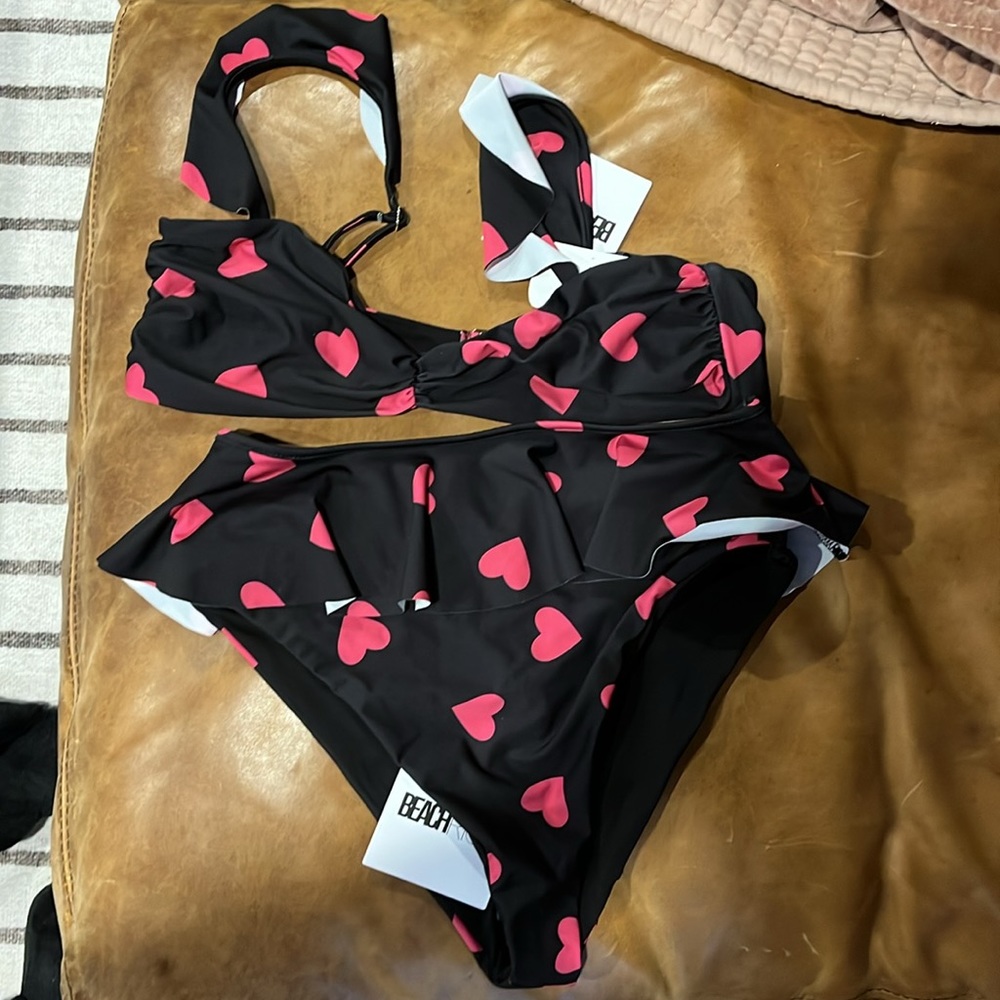 Beach riot heart bikini